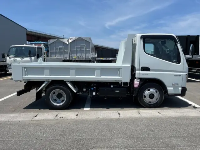 三菱 キャンター 2RG-FBA60(2WD)の写真5