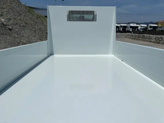 三菱 キャンター 2RG-FBA60(2WD)の写真7
