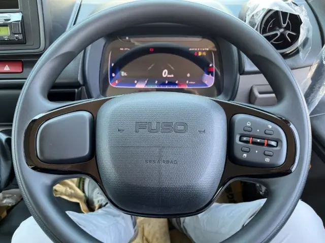 三菱 キャンター 2RG-FBA60(2WD)の写真9
