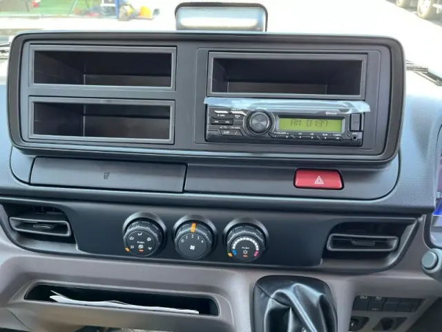 三菱 キャンター 2RG-FBA60(2WD)の写真12