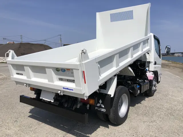 三菱 キャンター 2RG-FBA60(2WD)の写真4