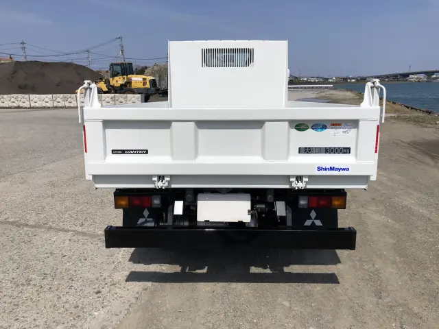 三菱 キャンター 2RG-FBA60(2WD)の写真8