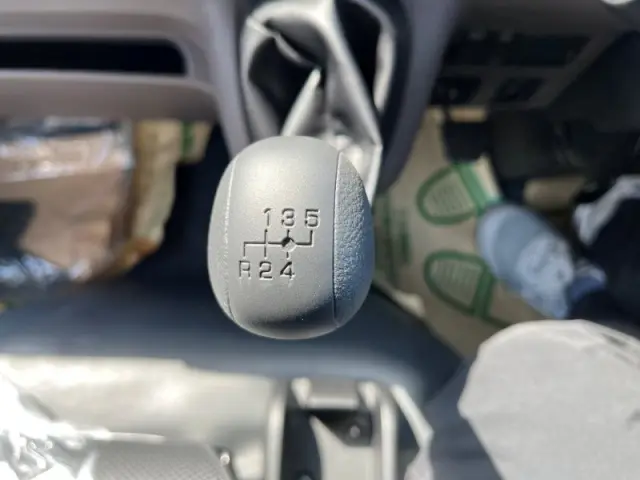 三菱 キャンター 2RG-FBA60(2WD)の写真11