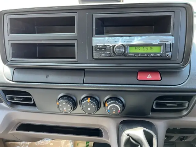 三菱 キャンター 2RG-FBA60(2WD)の写真12