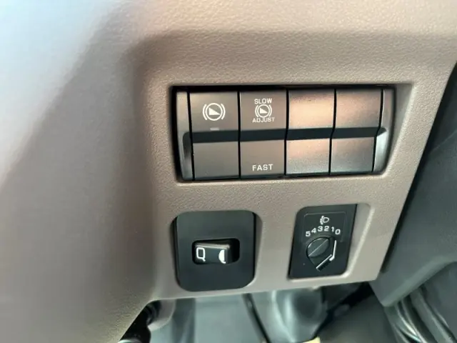 三菱 キャンター 2RG-FBA60(2WD)の写真14