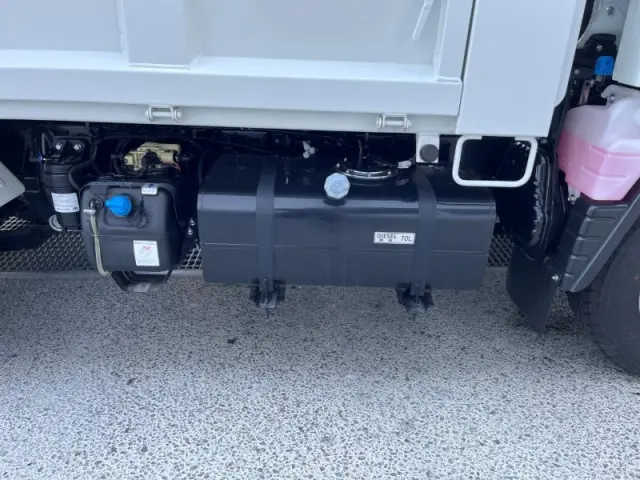 三菱 キャンター 2RG-FBA60(2WD)の写真25