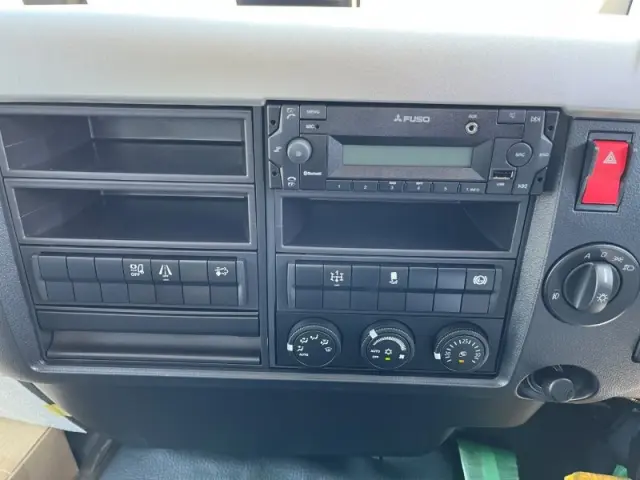 三菱 ファイター 2KG-FK62F(2WD)の写真13