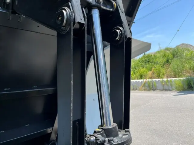 三菱 ファイター 2KG-FK62F(2WD)の写真29