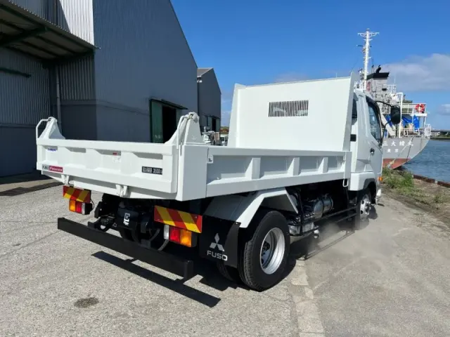 三菱 ファイター 2KG-FK62F(2WD)の写真4