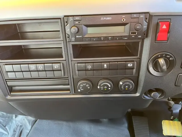 三菱 ファイター 2KG-FK62F(2WD)の写真13
