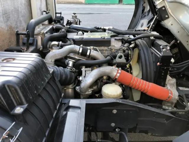 いすゞ フォワード TKG-FRR90S2(2WD)の写真16