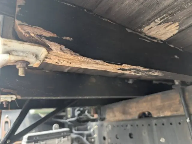 いすゞ フォワード TKG-FRR90S2(2WD)の写真29