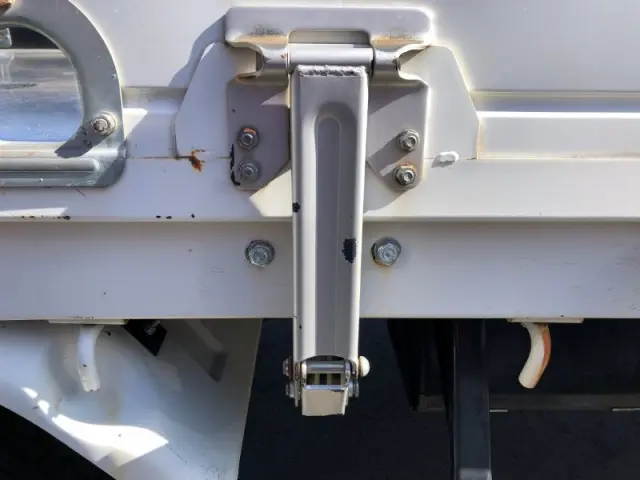 いすゞ フォワード TKG-FRR90S2(2WD)の写真48