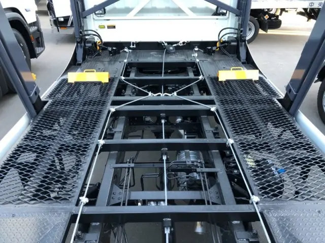 三菱 キャンター 2PG-FEB90の写真40