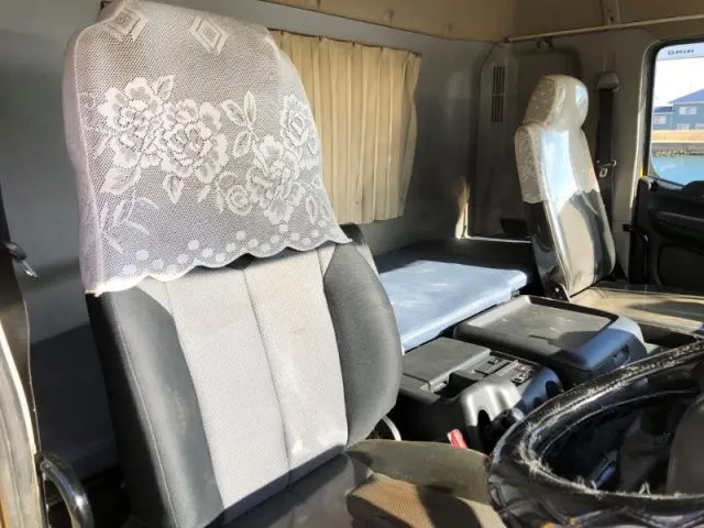 日野 プロフィア QKG-FS1EPBA(6x4)の写真9