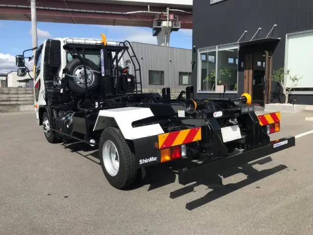 三菱 ファイター 2KG-FK72F(2WD)の写真3
