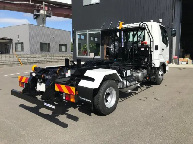 三菱 ファイター 2KG-FK72F(2WD)の写真4