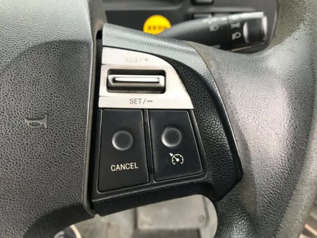 いすゞ ギガ QPG-CYL77B(6x2)の写真9