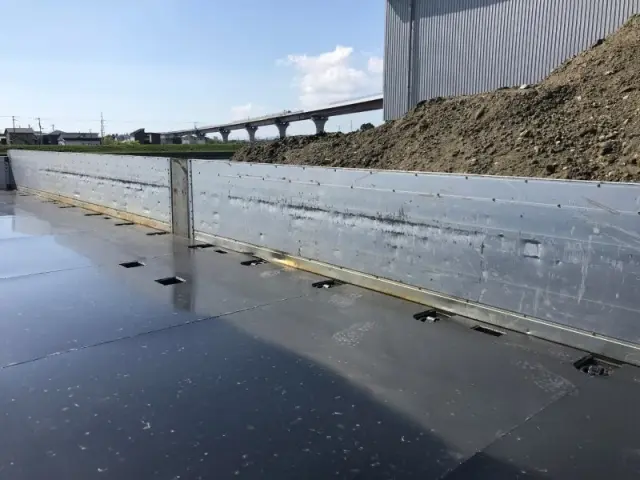 いすゞ ギガ QPG-CYL77B(6x2)の写真19