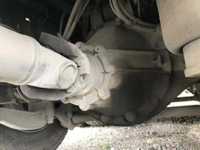 いすゞ ギガ QPG-CYL77B(6x2)の写真23