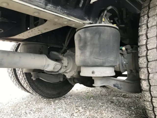 いすゞ ギガ QPG-CYL77B(6x2)の写真25