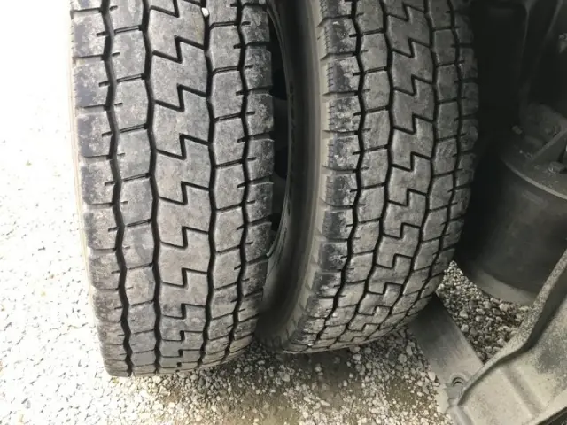 いすゞ ギガ QPG-CYL77B(6x2)の写真33