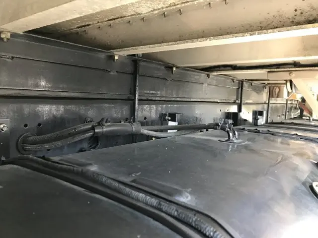 いすゞ ギガ QPG-CYL77B(6x2)の写真37