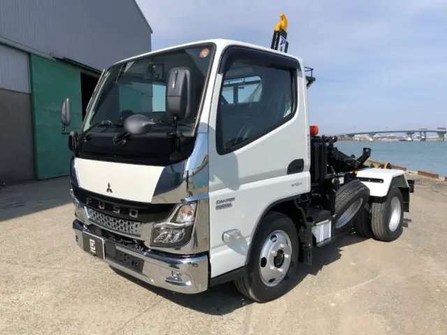 三菱 キャンター 2RG-FBAV0(2WD)の写真1
