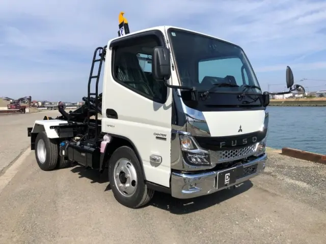 三菱 キャンター 2RG-FBAV0(2WD)の写真2