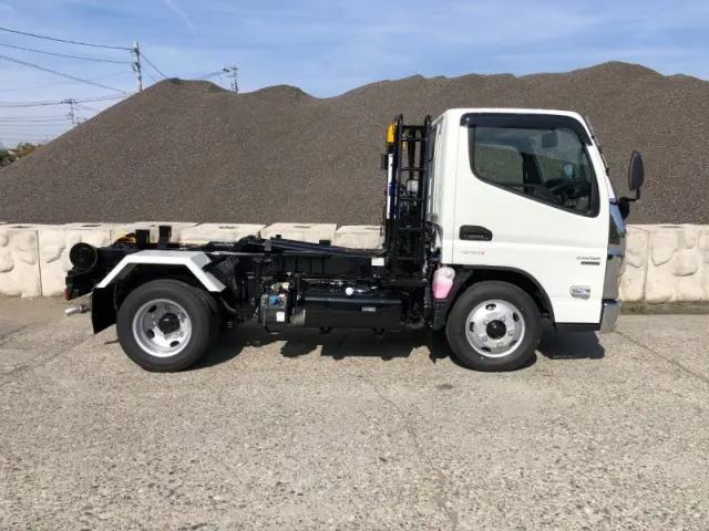 三菱 キャンター 2RG-FBAV0(2WD)の写真5