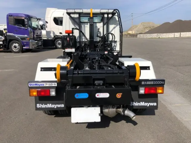 三菱 キャンター 2RG-FBAV0(2WD)の写真8