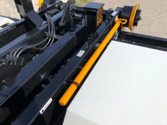 三菱 キャンター 2RG-FBAV0(2WD)の写真26