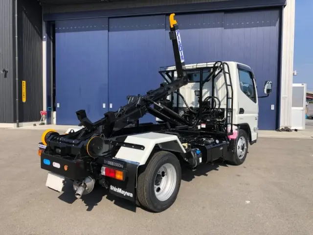 三菱 キャンター 2RG-FBAV0(2WD)の写真4