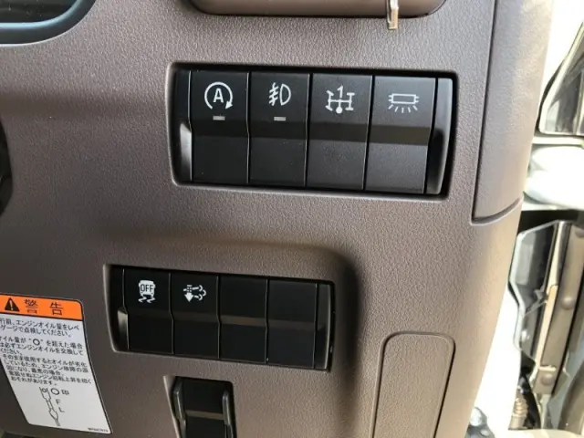 三菱 キャンター 2RG-FBAV0(2WD)の写真13
