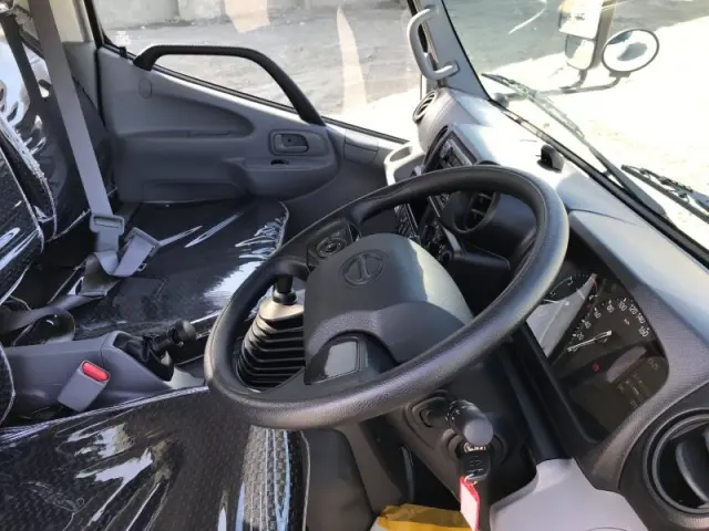 日野 デュトロ 2KG-XZC60Mの写真6