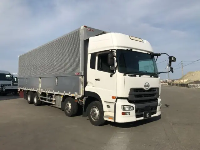 UD クオン QPG-CG5ZA(8x4)の写真1