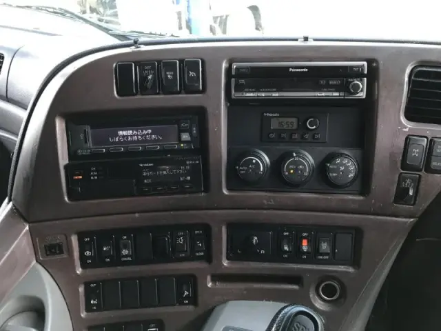 UD クオン QPG-CG5ZA(8x4)の写真10