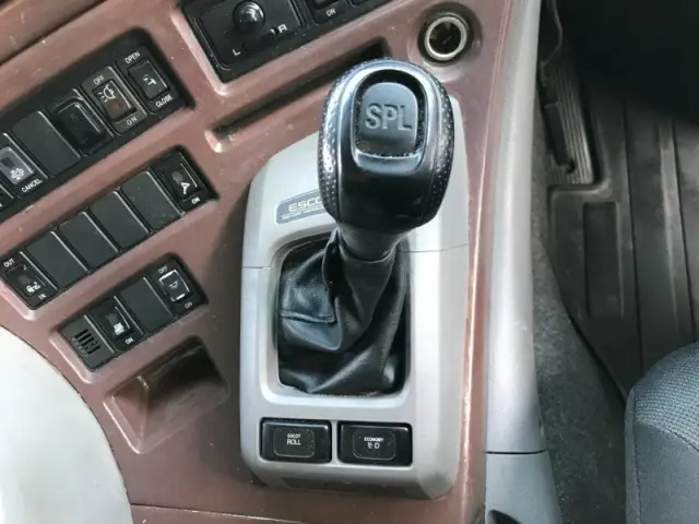 UD クオン QPG-CG5ZA(8x4)の写真11