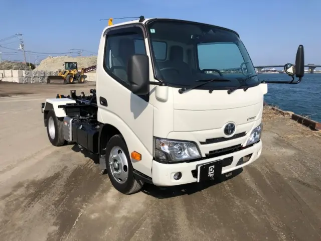トヨタ ダイナ 2KG-XZU605の写真2
