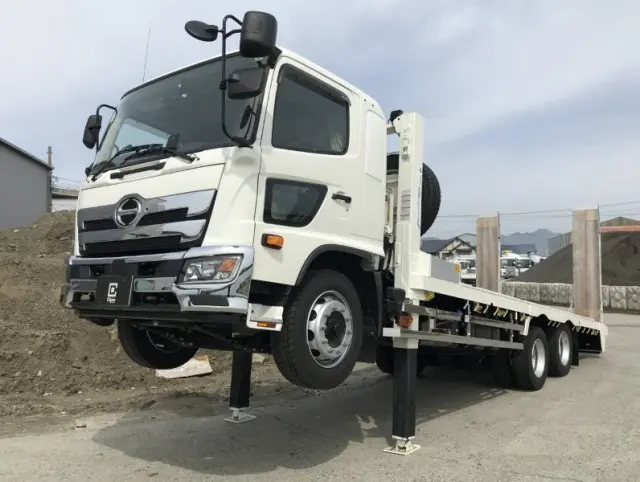 日野 レンジャー 2DG-GK2ABA(6x4)の写真1