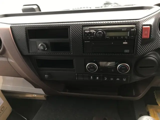 日野 レンジャー 2DG-GK2ABA(6x4)の写真12