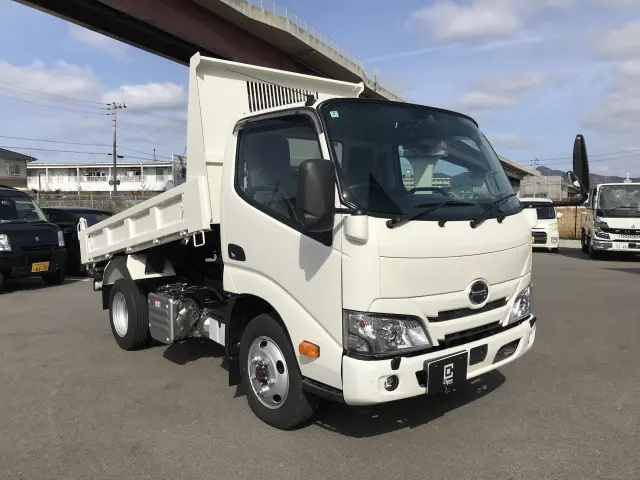 日野 デュトロ 2DG-XZU675T(4WD)の写真1