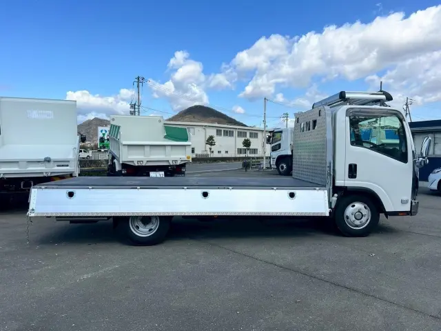 いすゞ エルフ 2RG-NMR88AC(2WD)の写真6