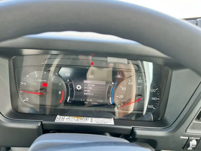 いすゞ エルフ 2RG-NMR88AC(2WD)の写真11