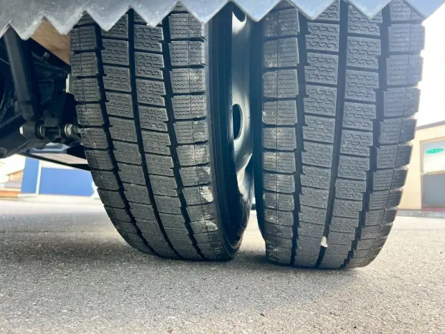 いすゞ エルフ 2RG-NMR88AC(2WD)の写真23