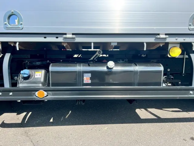 いすゞ エルフ 2RG-NMR88AC(2WD)の写真31