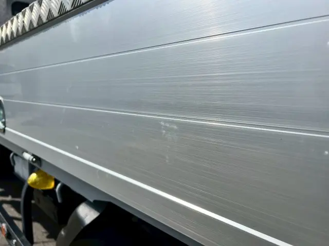 いすゞ エルフ 2RG-NMR88AC(2WD)の写真38