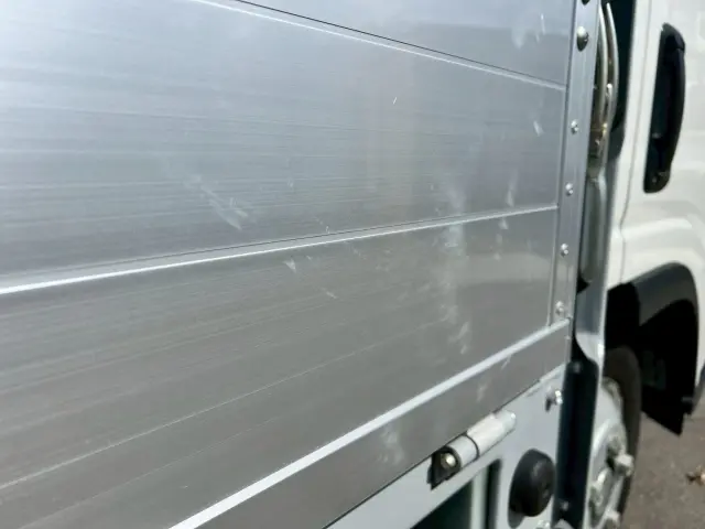 いすゞ エルフ 2RG-NMR88AC(2WD)の写真46