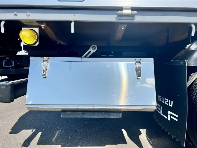 いすゞ エルフ 2RG-NMR88AC(2WD)の写真47