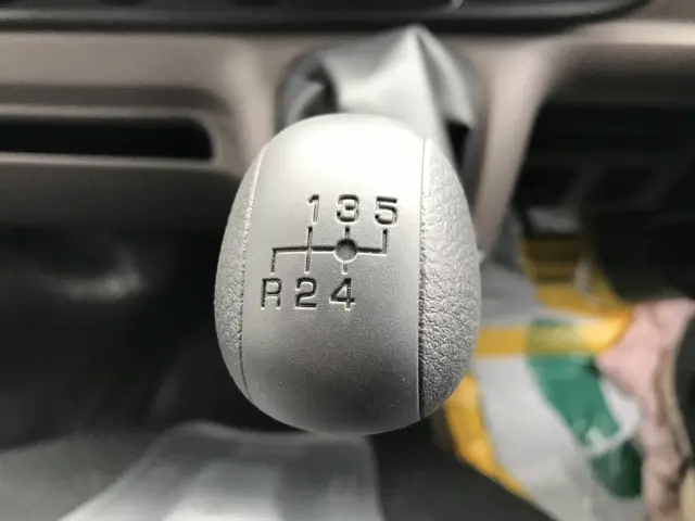 三菱 キャンター 2RG-FBA20(2WD)の写真11